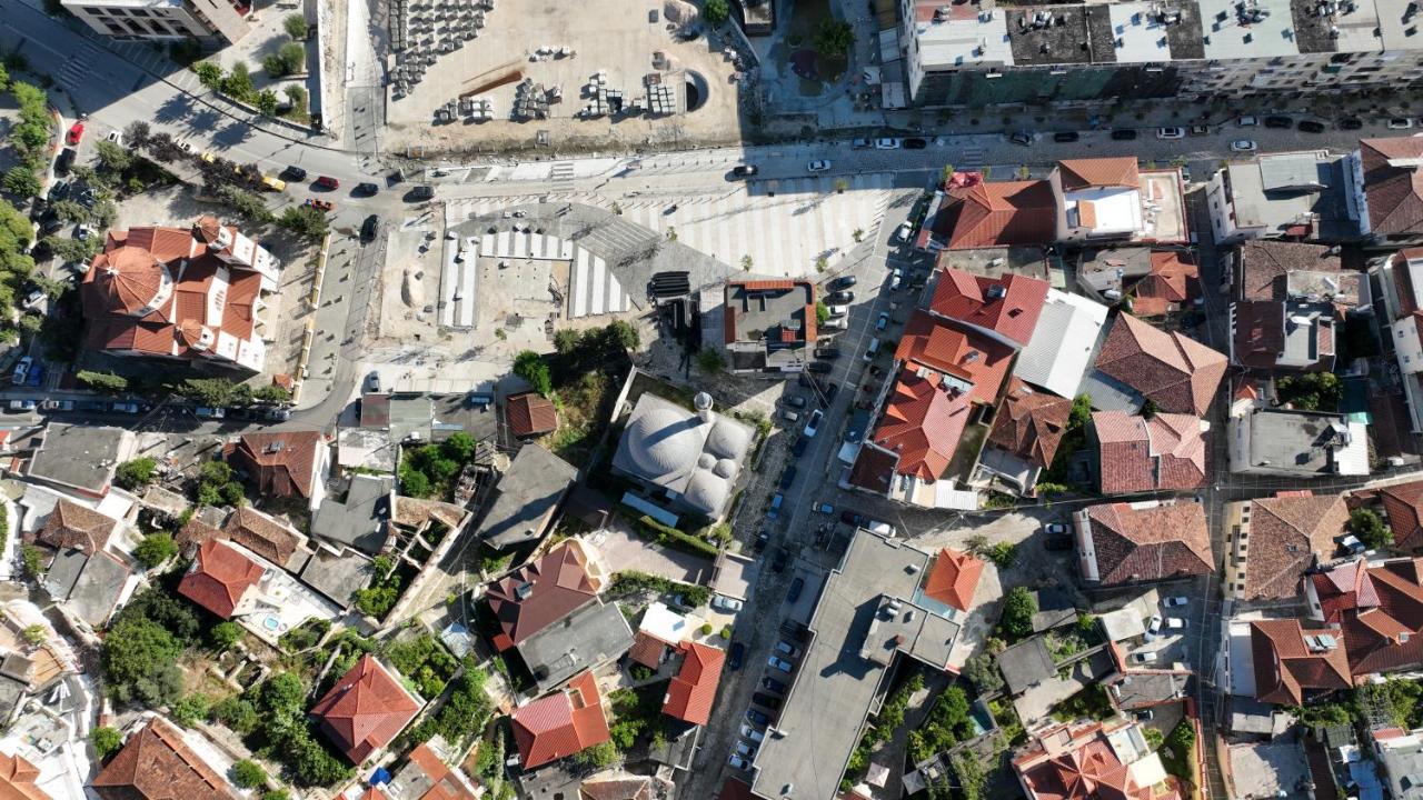 Vila Fatos Qama เบราท ภายนอก รูปภาพ